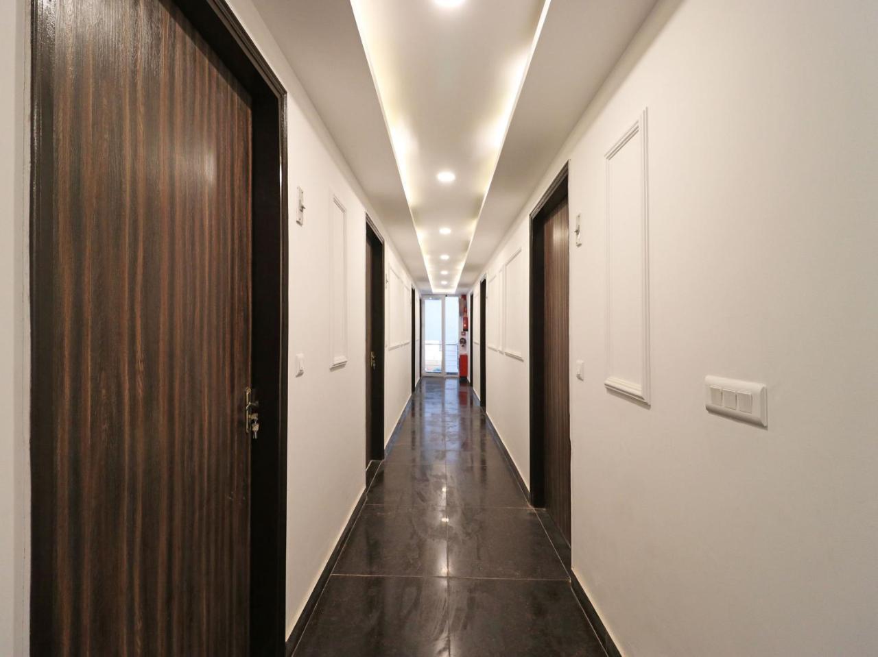 โอโย 10274 โฮเต็ล อมรา Hotel นิวเดลี ภายนอก รูปภาพ
